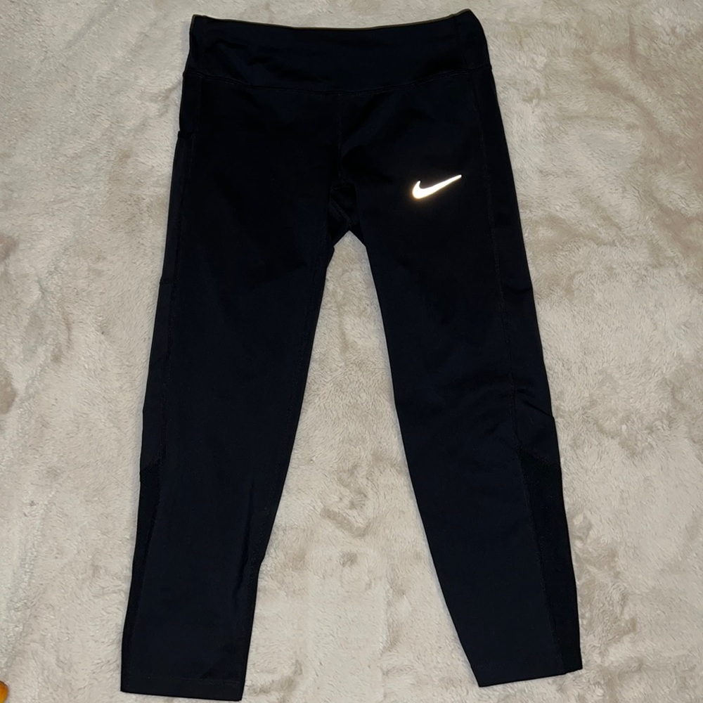 Black Nike Dri-Fit 3/4 length leggings